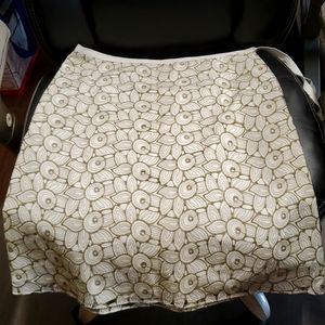 M.L.L.P. lovely cotton sz 4 white skirt with green stitching
